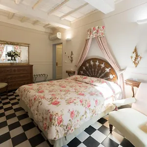 Corte Dei Neri Residenza D'epoca Bed & Breakfast Firenze